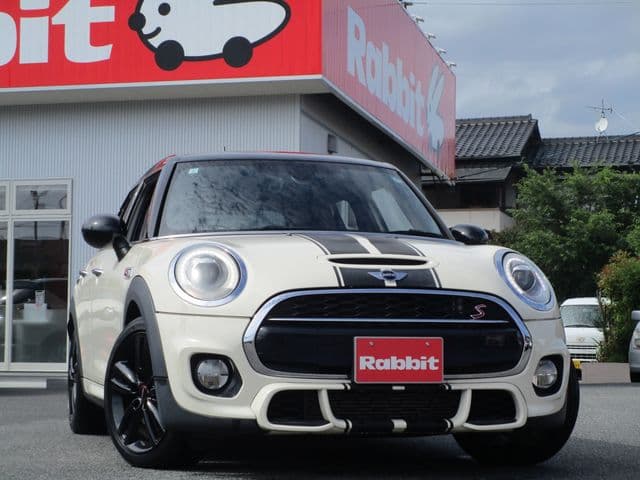 Car image 1