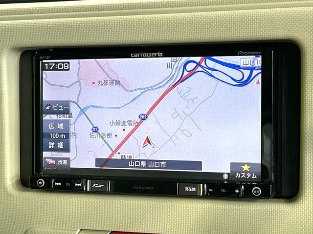 Car thumbnail 3