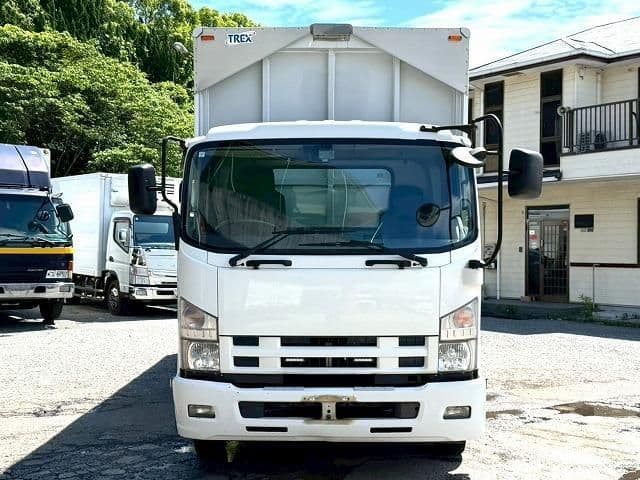 ISUZU