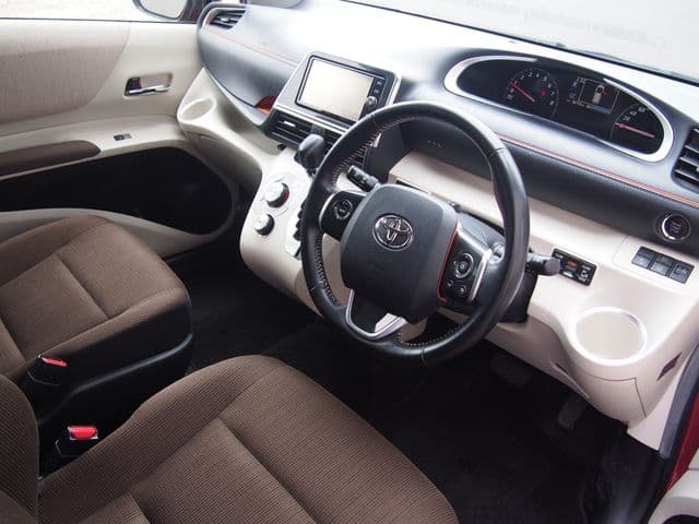 Car thumbnail 4