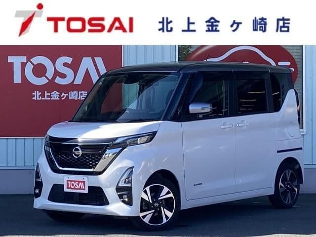 NISSAN ROOX 4WD