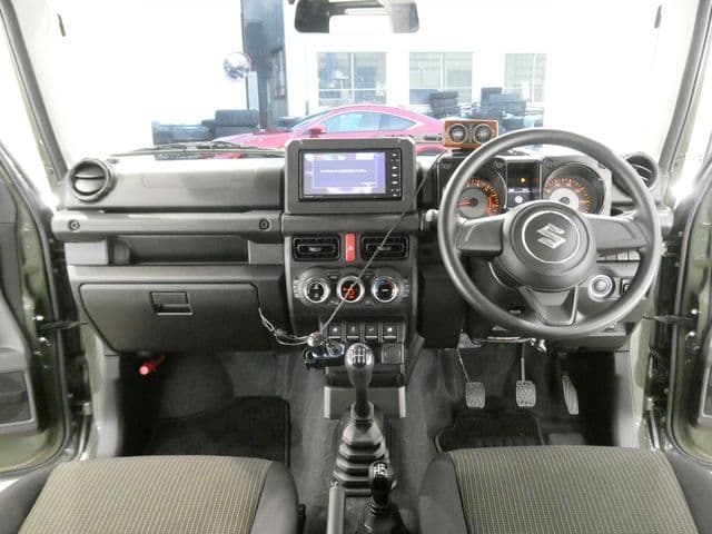 Car thumbnail 3