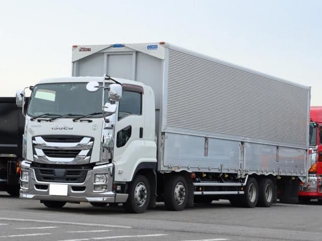 ISUZU