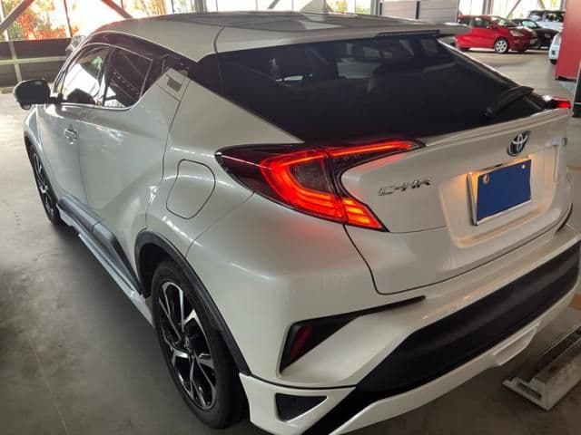 Car thumbnail 4