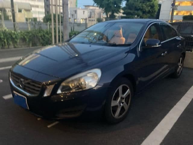 VOLVO