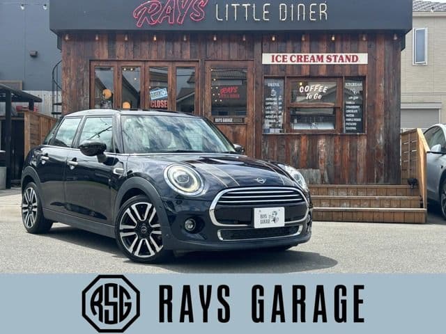 Car image 1