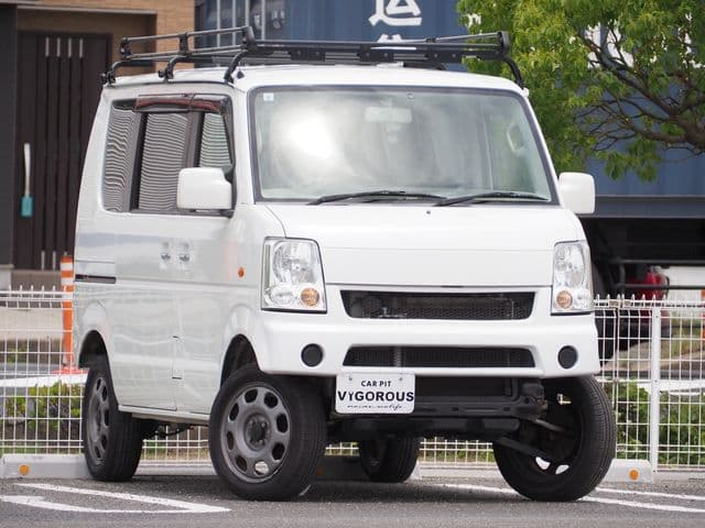 SUZUKI