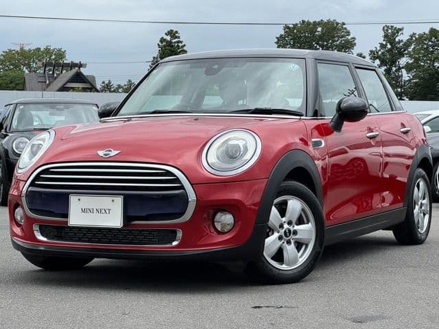 Car image 1
