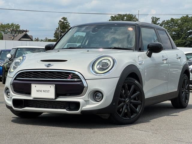 Car image 1