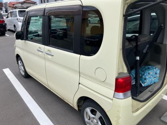 Car thumbnail 4
