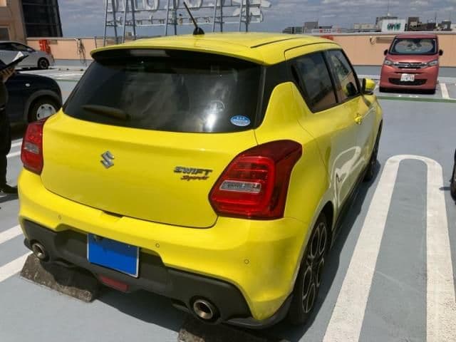 Car thumbnail 3