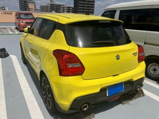 Car thumbnail 4