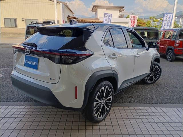 Car thumbnail 3
