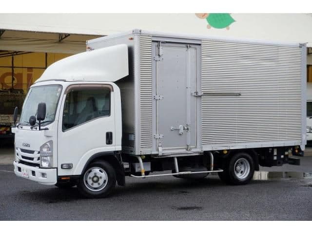 ISUZU