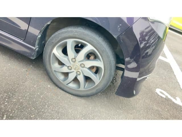 Car thumbnail 4