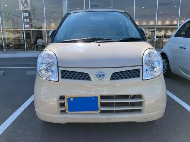 NISSAN