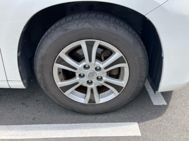 Car thumbnail 3