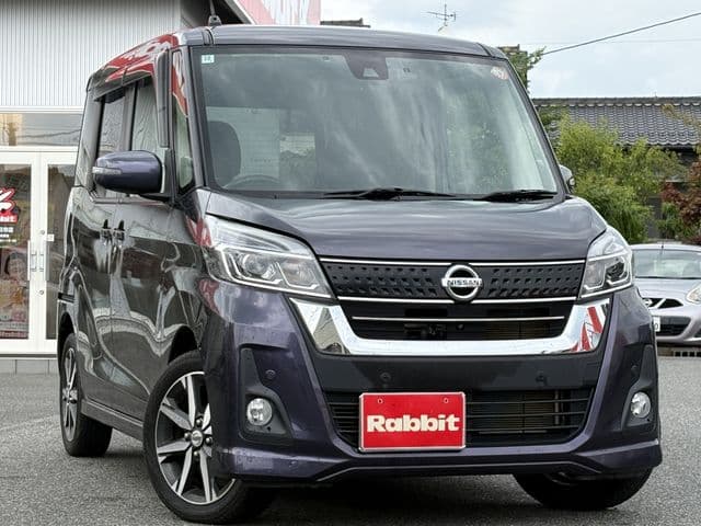NISSAN