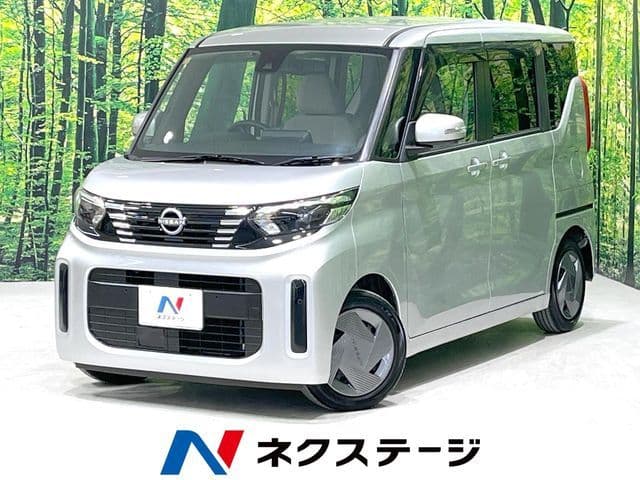 NISSAN
