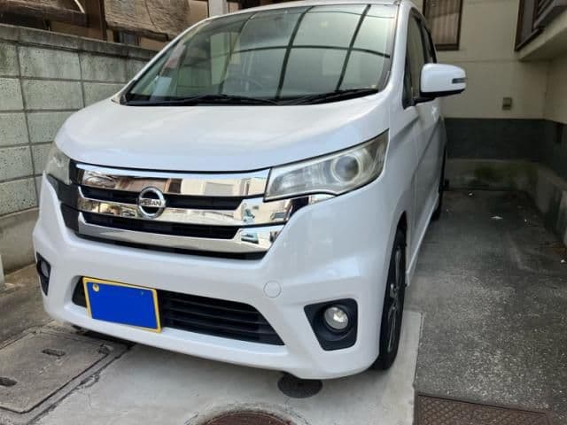 NISSAN