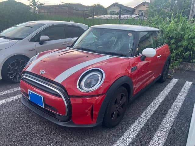 Car image 1