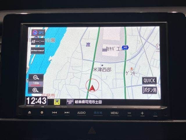 Car thumbnail 4
