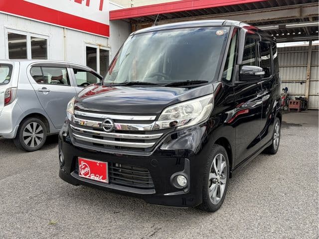 NISSAN