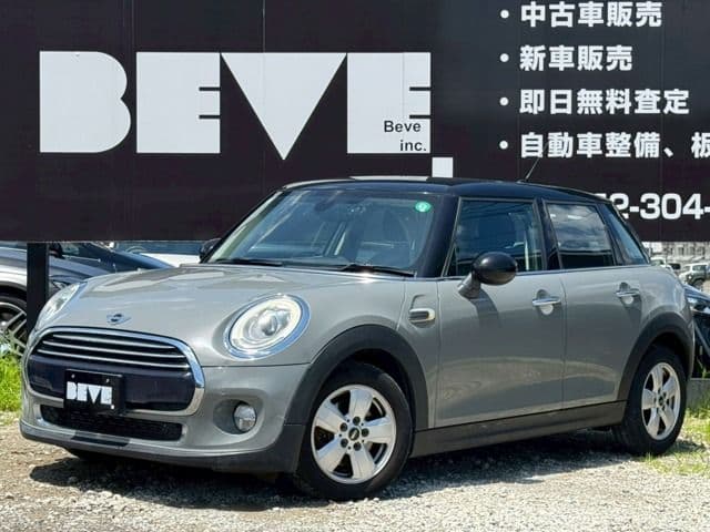Car image 1