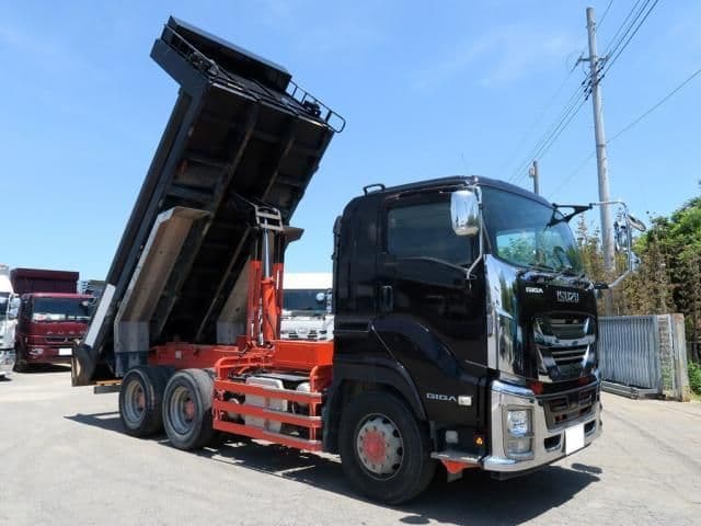 ISUZU