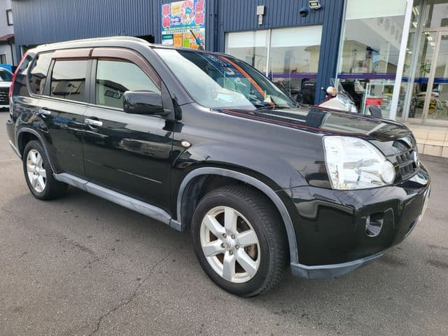 NISSAN