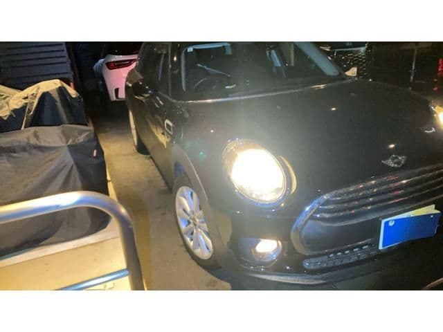 Car thumbnail 2