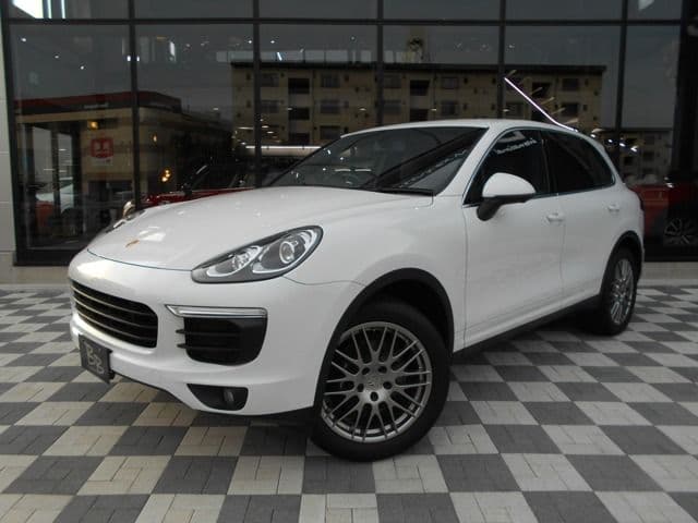 PORSCHE