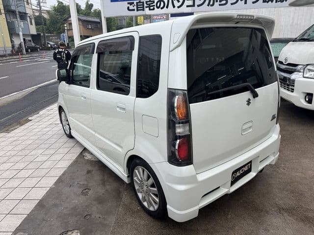 Car thumbnail 3