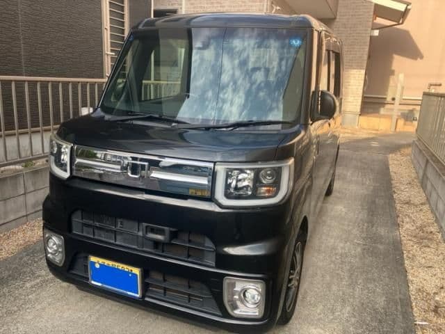 Car image 1