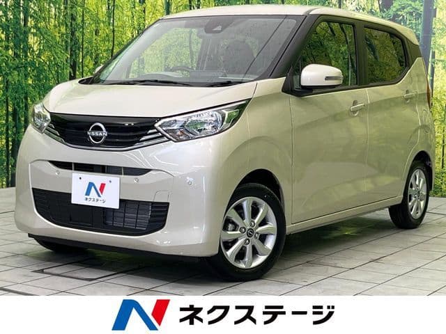 NISSAN