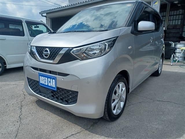 NISSAN
