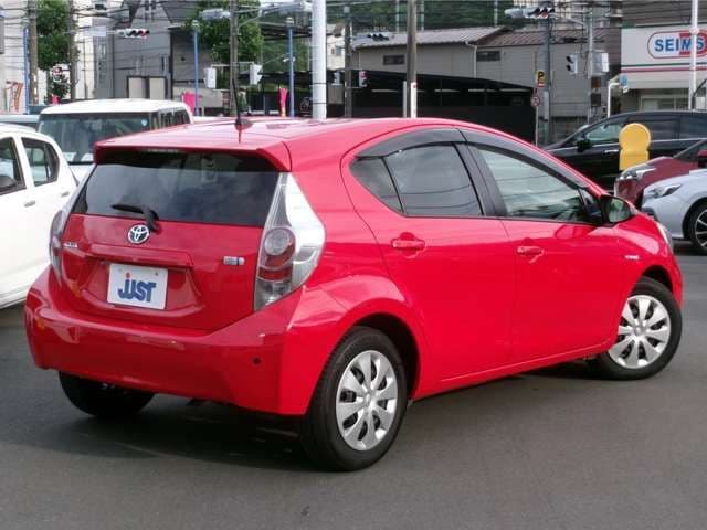 Car thumbnail 4