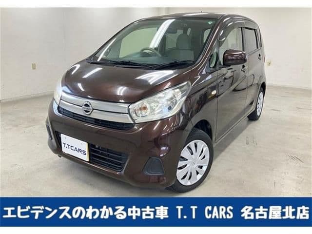 NISSAN