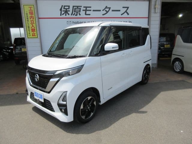 NISSAN ROOX 4WD