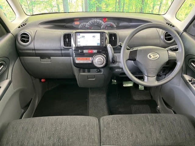 Car thumbnail 3