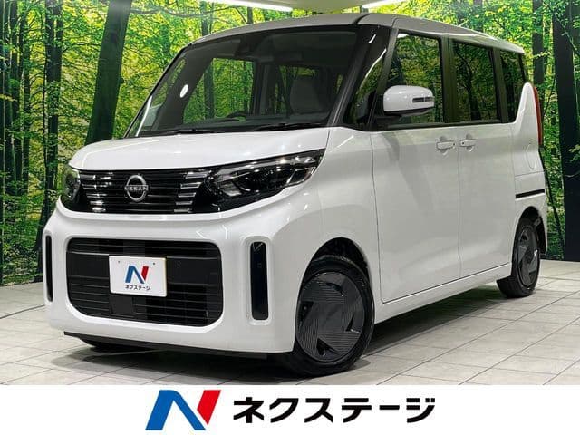 NISSAN