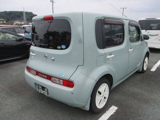 Car thumbnail 3