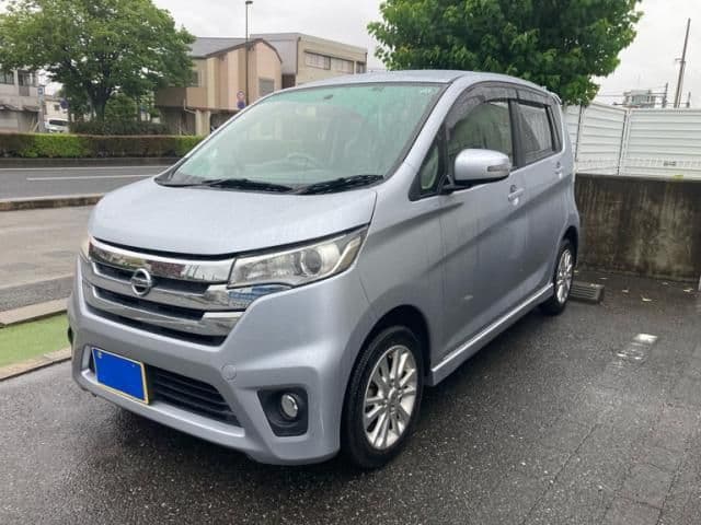 NISSAN