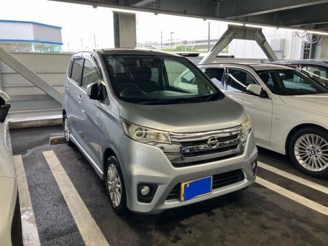 NISSAN