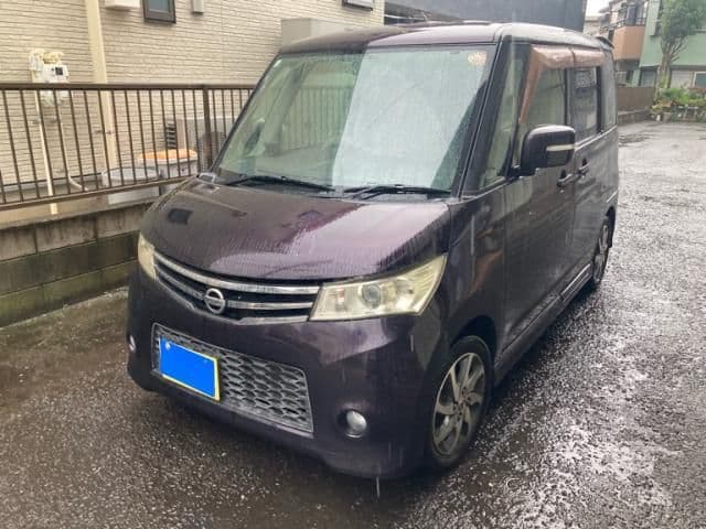 NISSAN