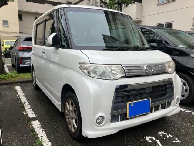 Car image 1