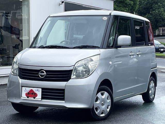NISSAN