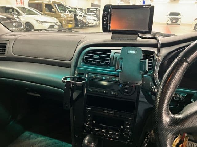 Car thumbnail 2