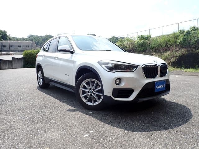 Car image 1