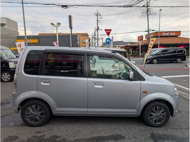Car thumbnail 4